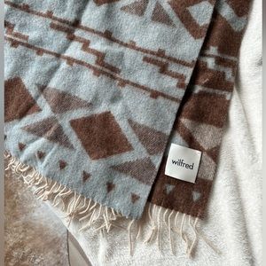 Aritzia wilfred scarf